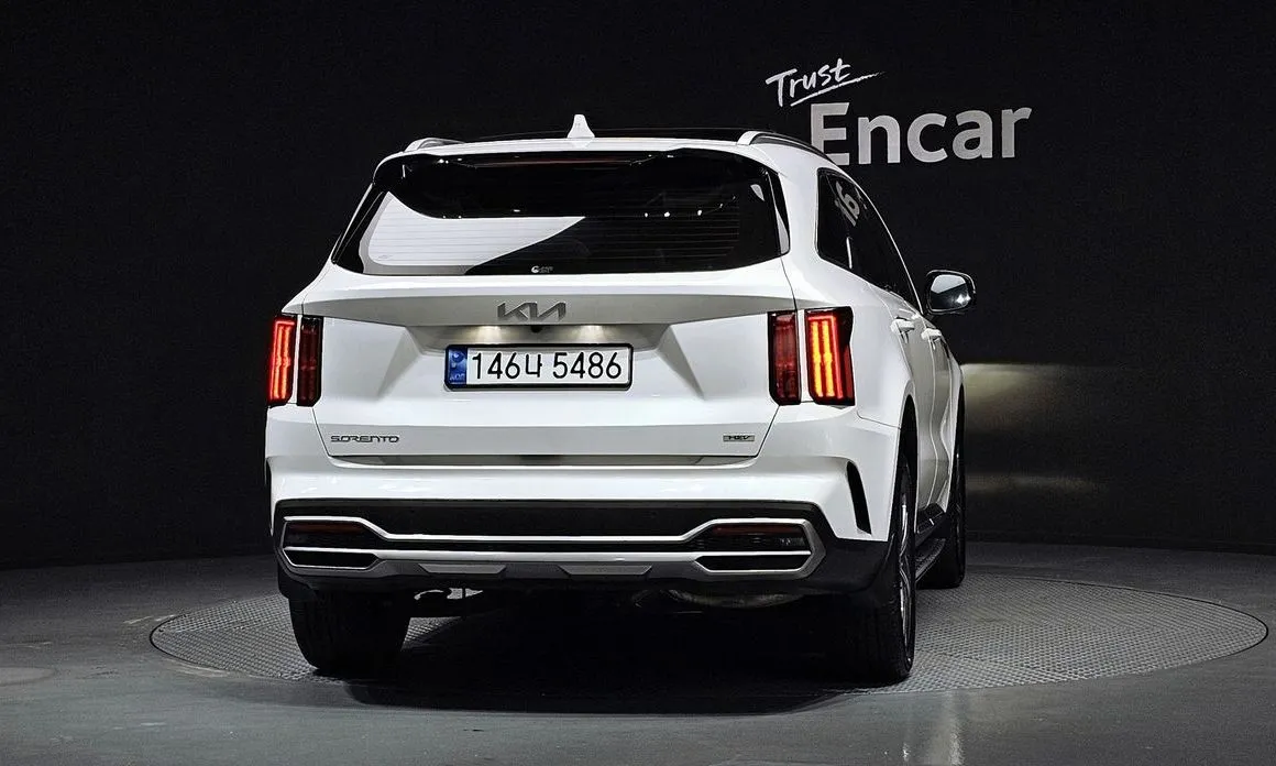 Kia Sorento — фото 9