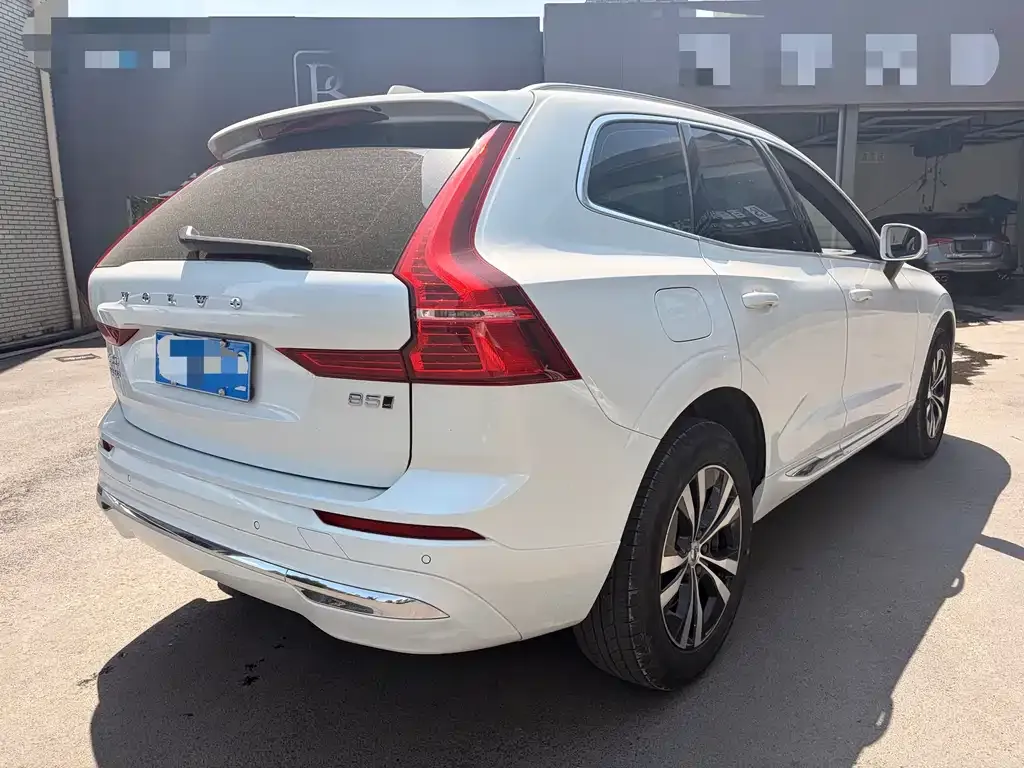 Volvo XC60 — фото 3
