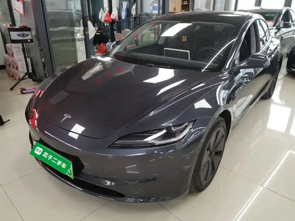 Tesla Model 3 — фото 9