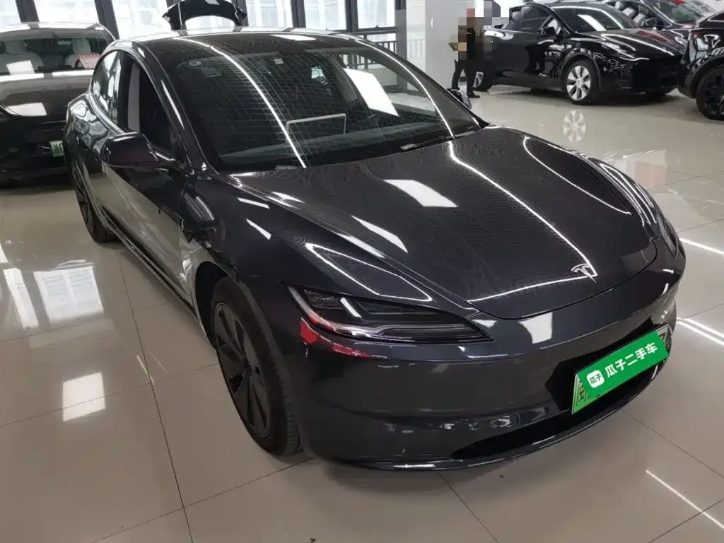 Tesla Model 3 — фото 2