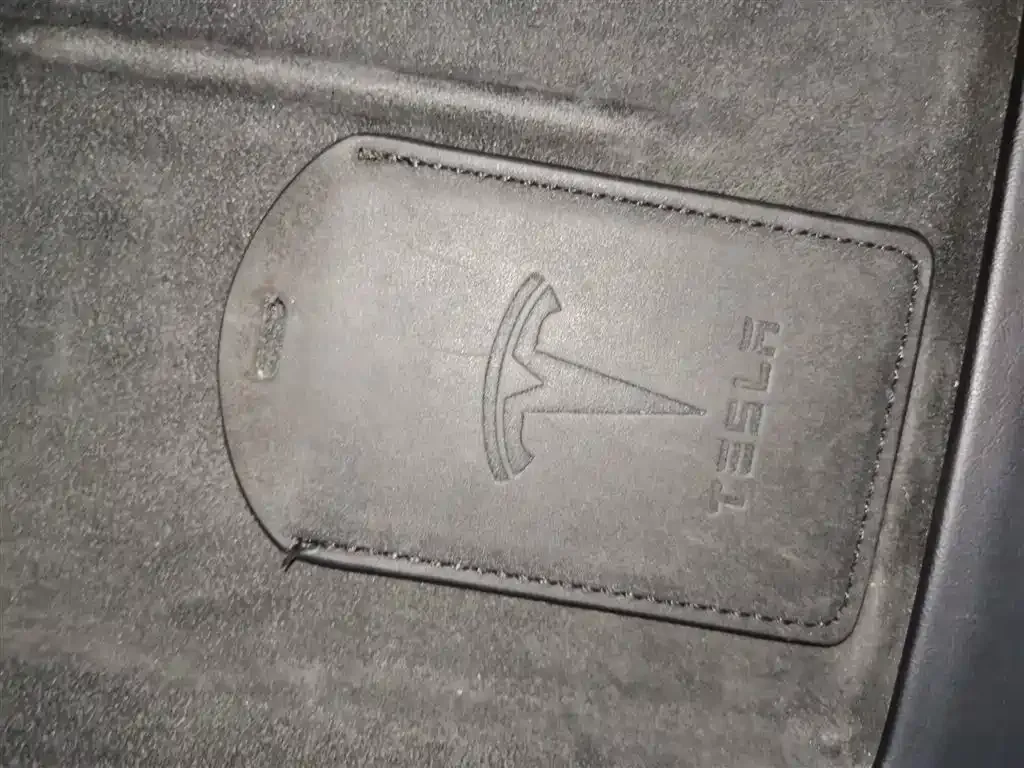 Tesla Model 3 — фото 7