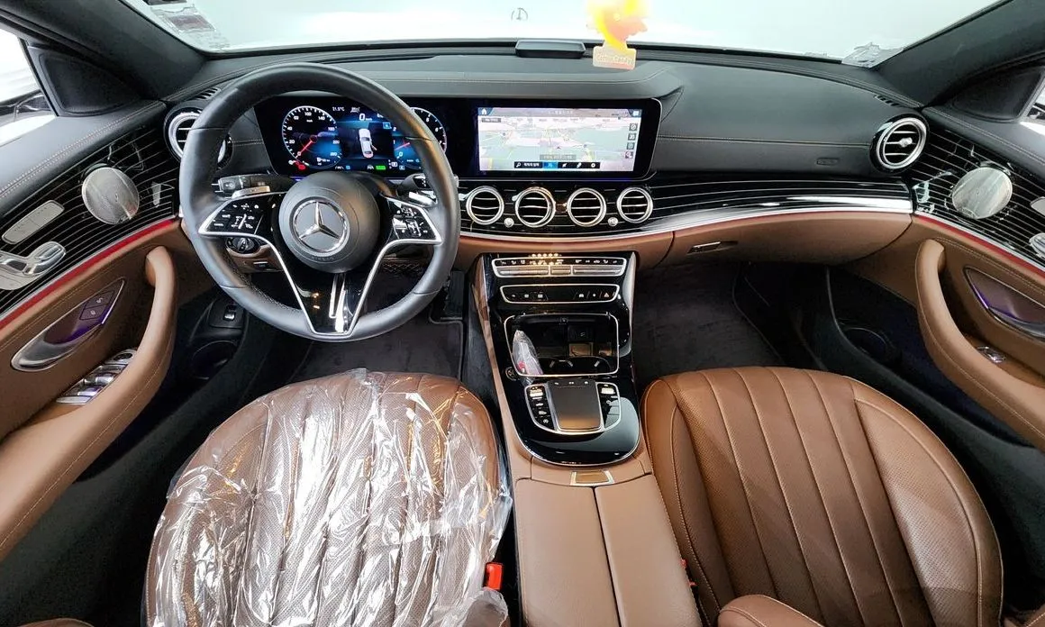 Mercedes-Benz E-Class — фото 10