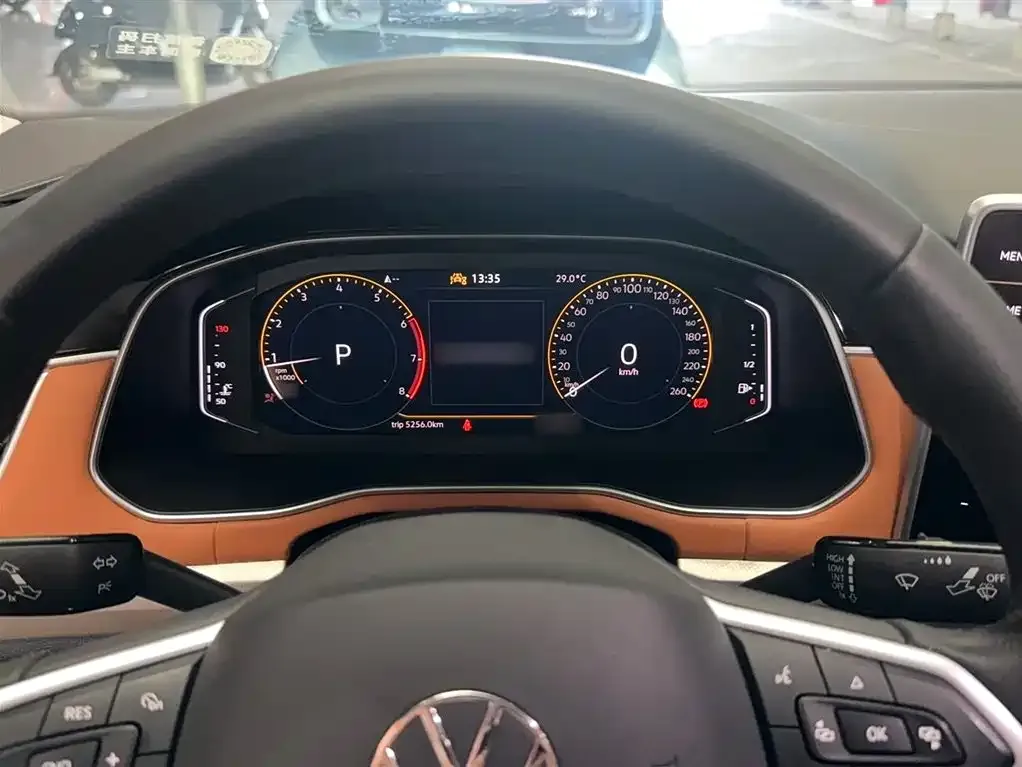 Volkswagen Bora 2023 из CN, фото 6