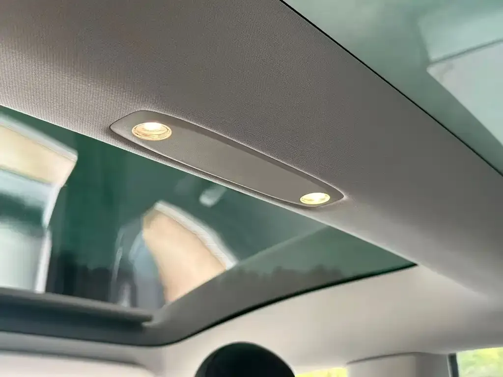 Tesla Model 3 — фото 4