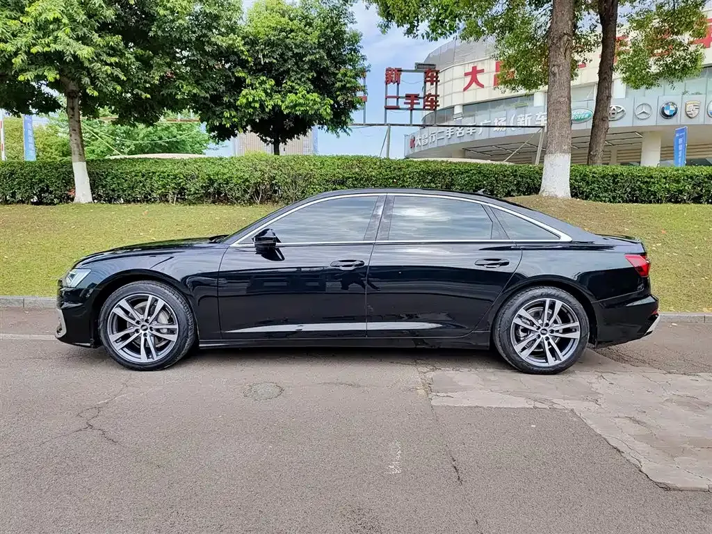 Audi A6L — фото 5