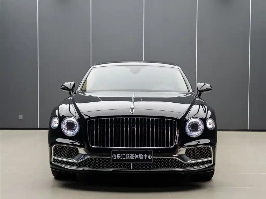 Bentley Flying Spur — фото 8