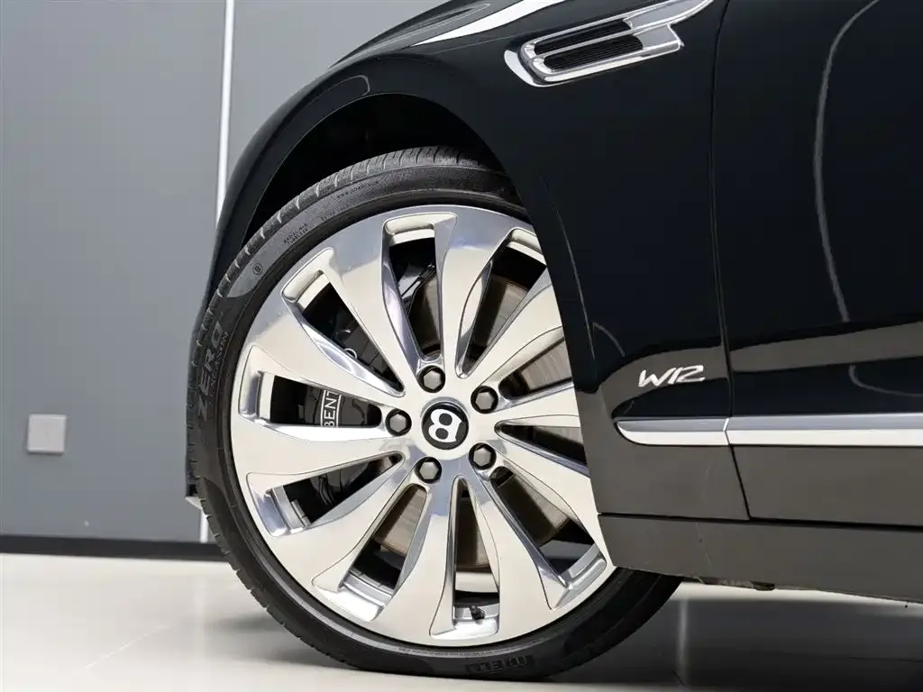 Bentley Flying Spur — фото 7
