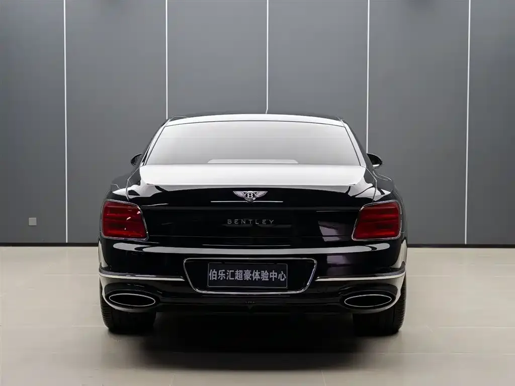 Bentley Flying Spur — фото 2