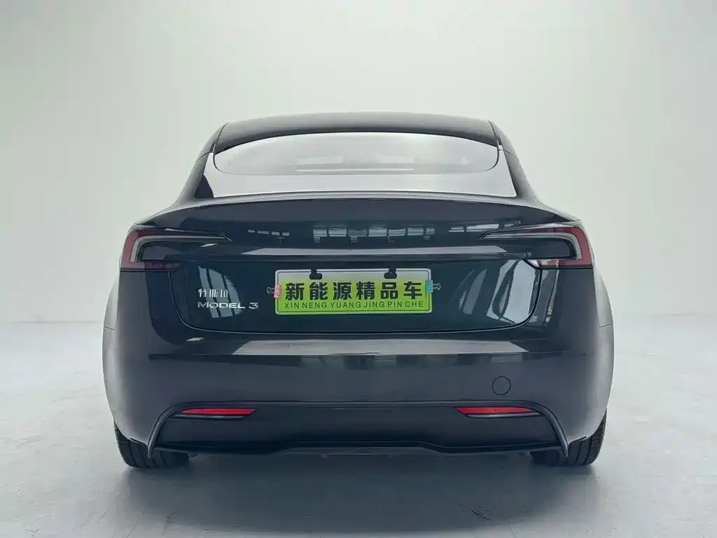 Tesla Model 3 — фото 3