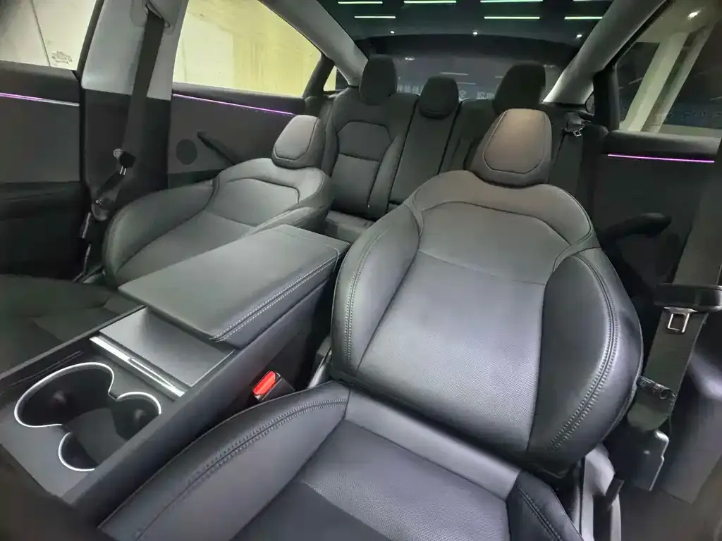 Tesla Model 3 — фото 10