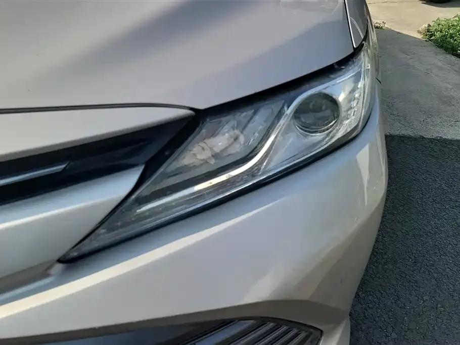 Toyota Camry — фото 8