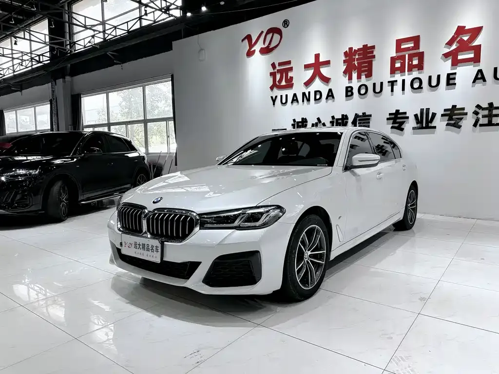 BMW 5 Series — фото 1
