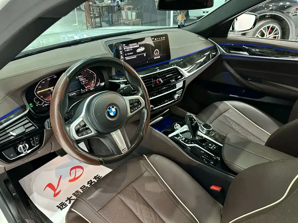 BMW 5 Series — фото 10