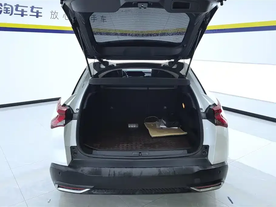 Citroen C5 X 2024 из CN, фото 7