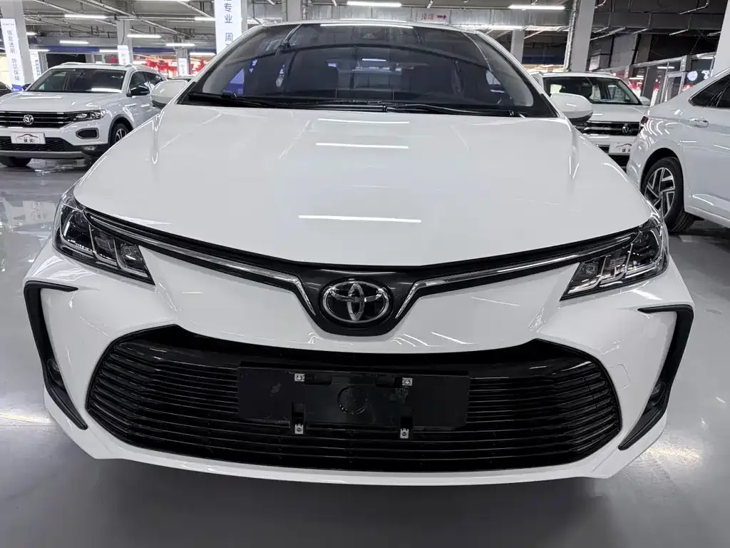 Toyota Corolla — фото 9
