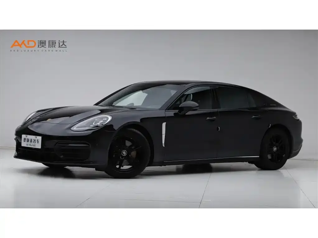 Porsche Panamera — фото 1