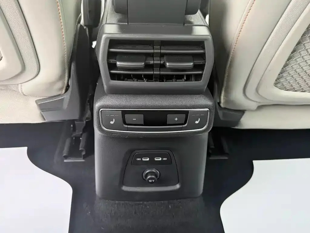Audi Q5 e-tron 2022 из CN, фото 8