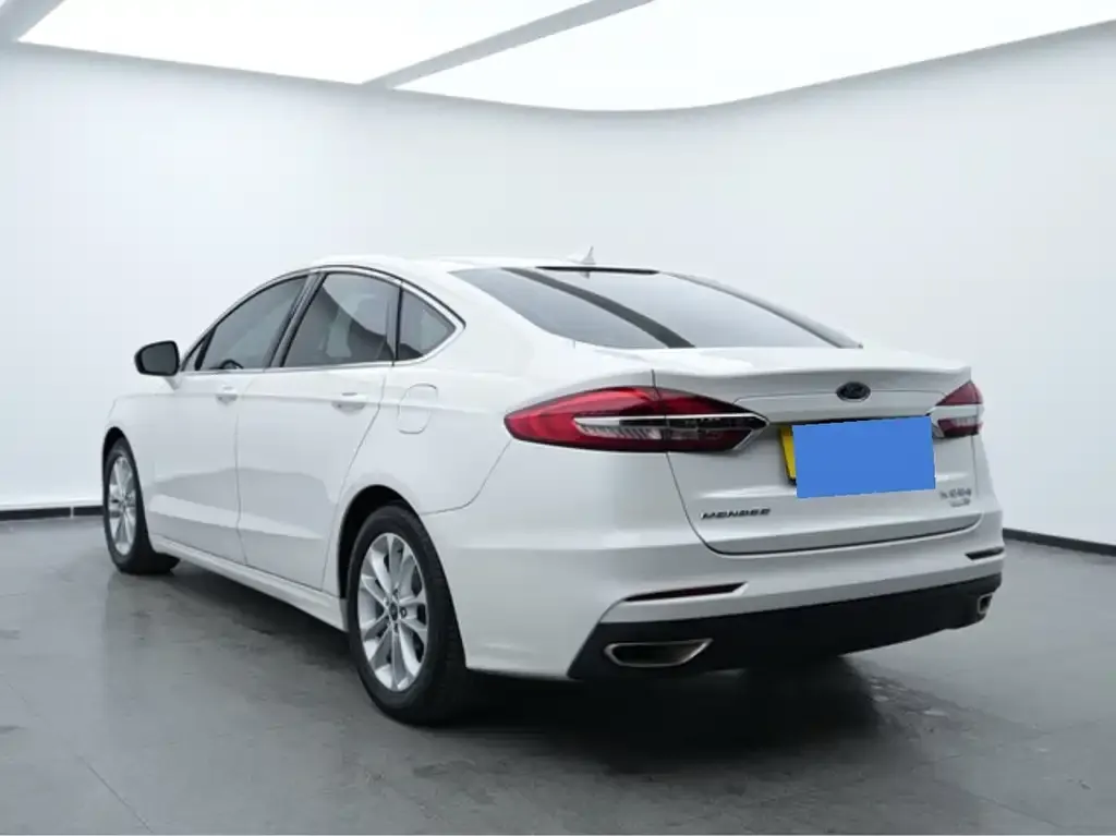 Ford Mondeo — фото 9