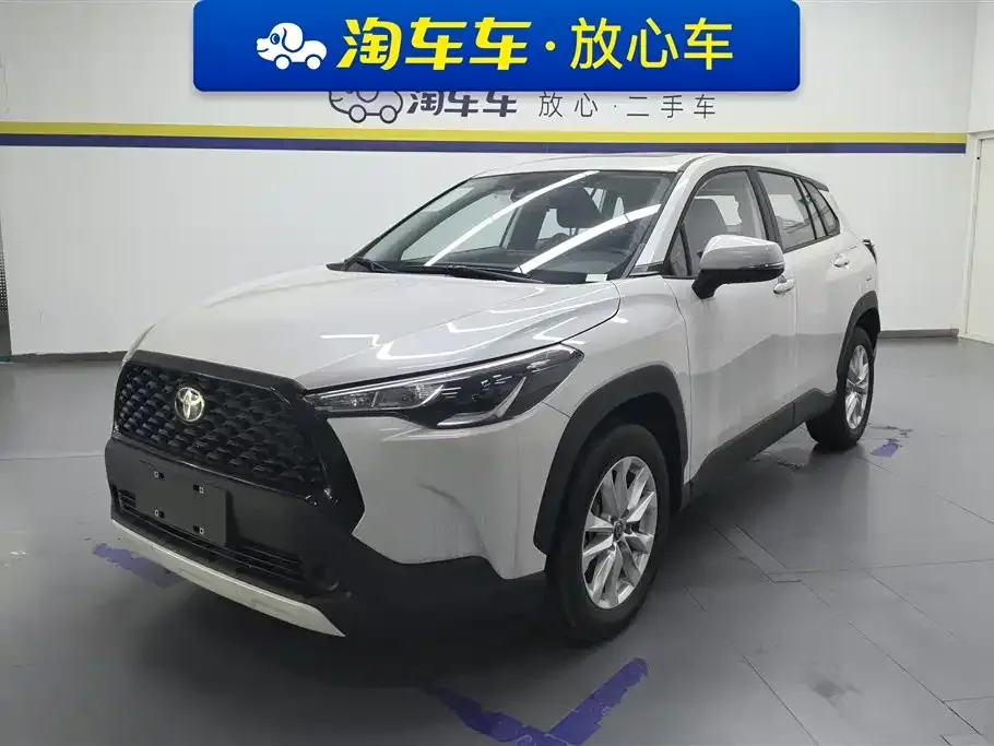 Toyota Corolla Cross — фото 1