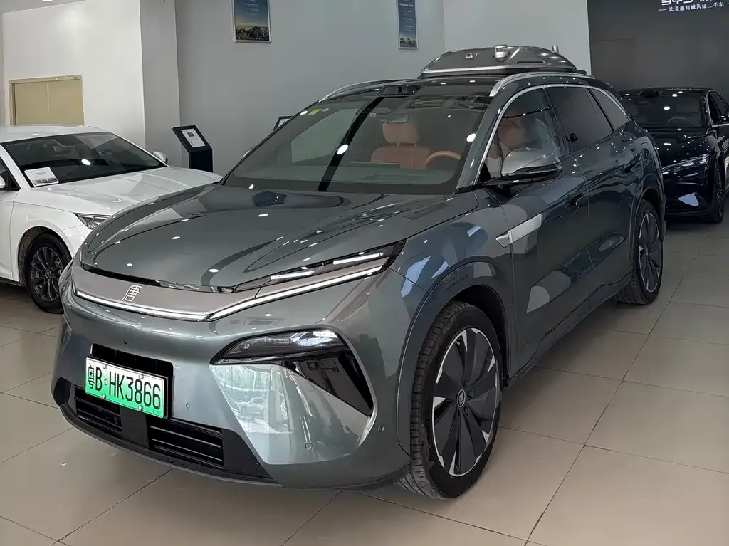 BYD Tang L