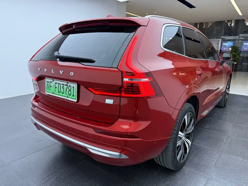 Volvo XC60 PHEV 2022 из CN, фото 2