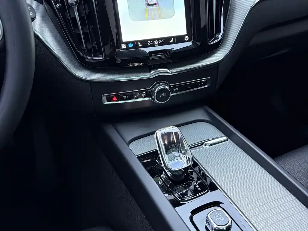Volvo XC60 PHEV 2022 из CN, фото 10