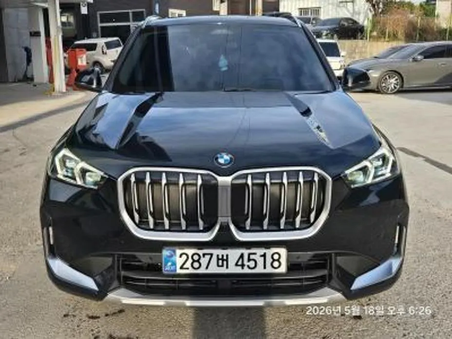 BMW X1 — фото 1
