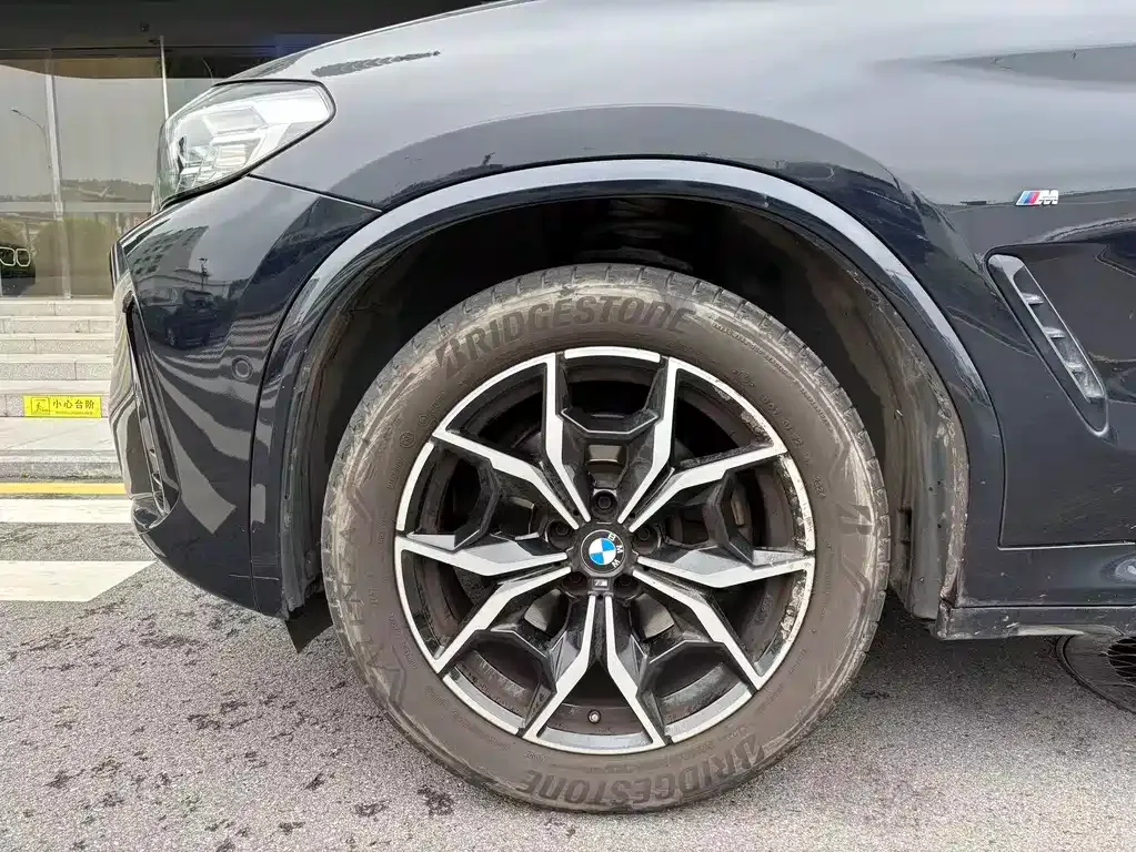 BMW X4 — фото 10