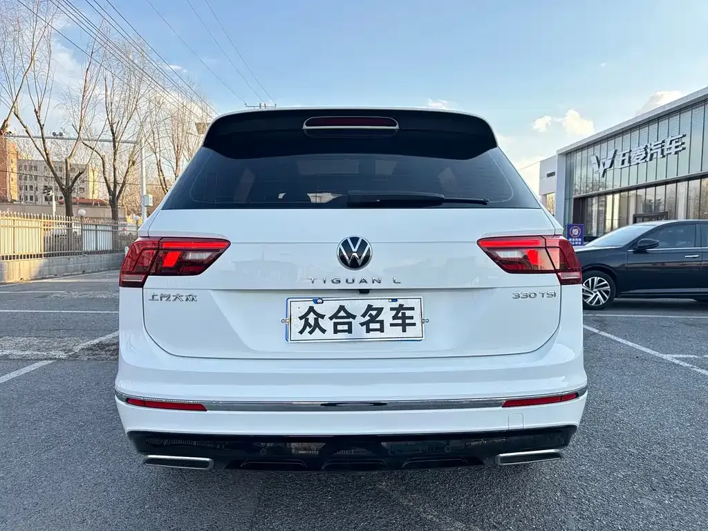 Volkswagen Tiguan L — фото 4