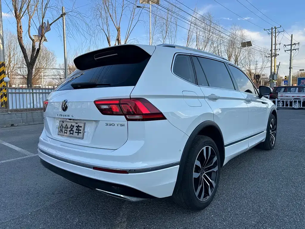 Volkswagen Tiguan L — фото 5