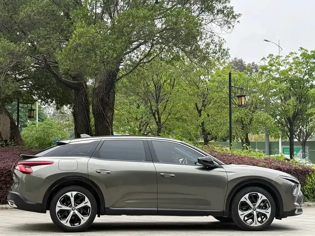 Citroen C5 X 2022 из CN, фото 3