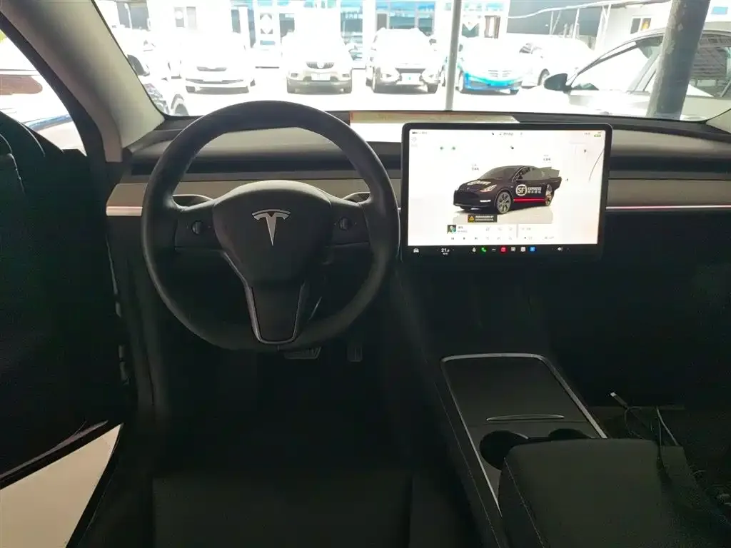 Tesla Model Y — фото 4