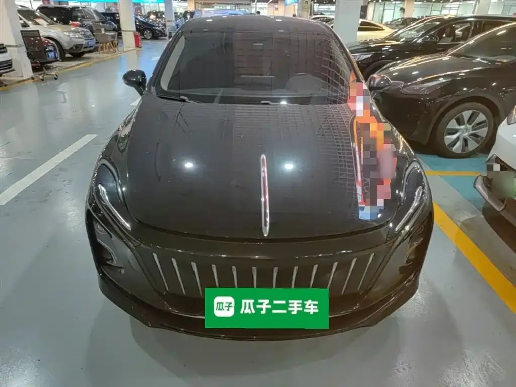 Hongqi E-QM5 — фото 10