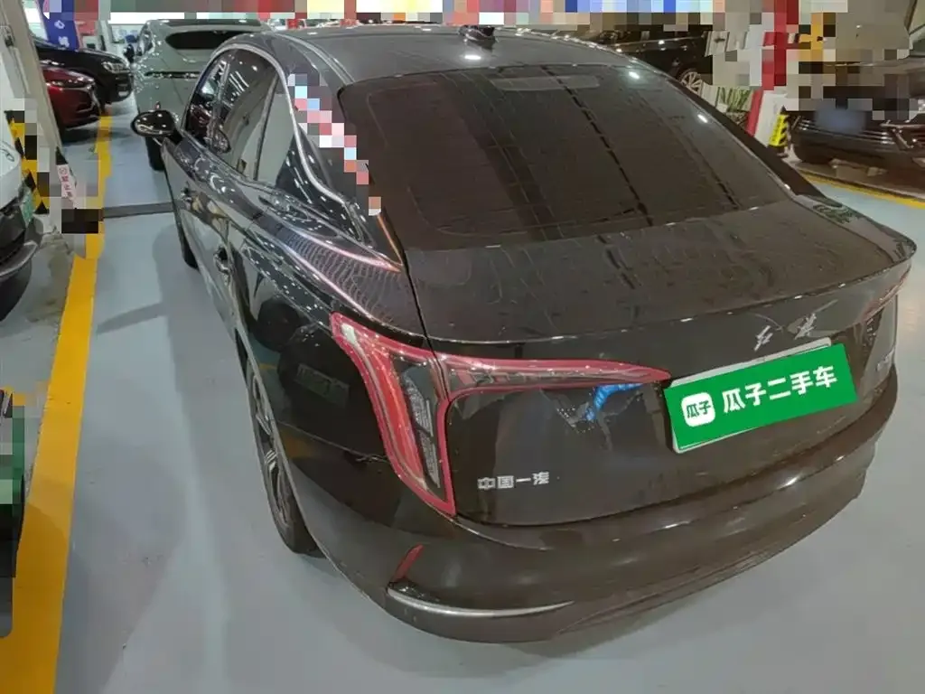 Hongqi E-QM5 — фото 3