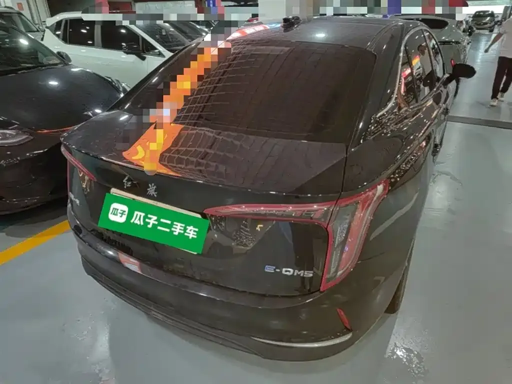 Hongqi E-QM5 — фото 6