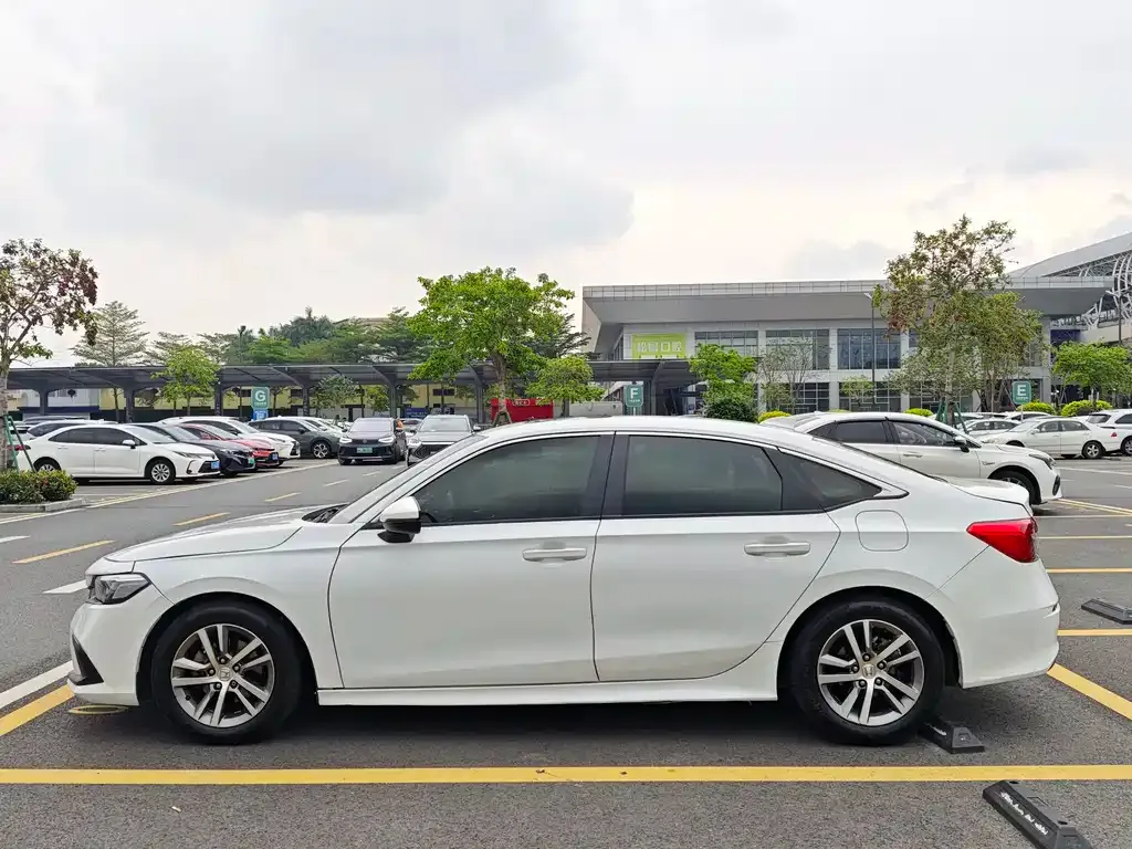 Honda Civic — фото 2