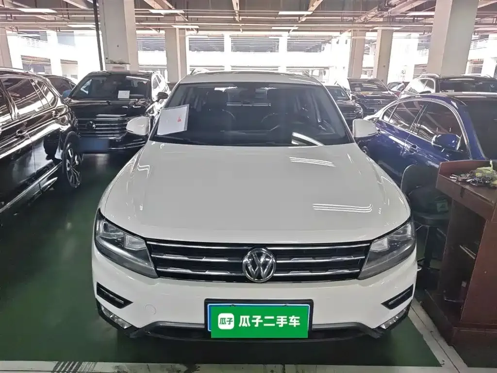 Volkswagen Tiguan L — фото 6