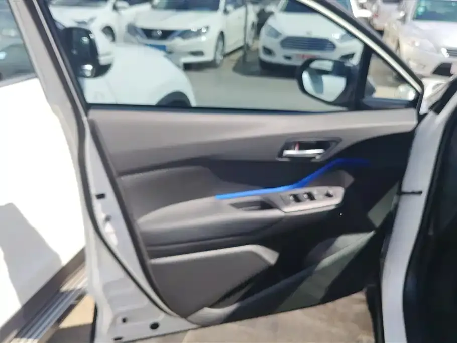 Toyota C-HR 2021 из CN, фото 2