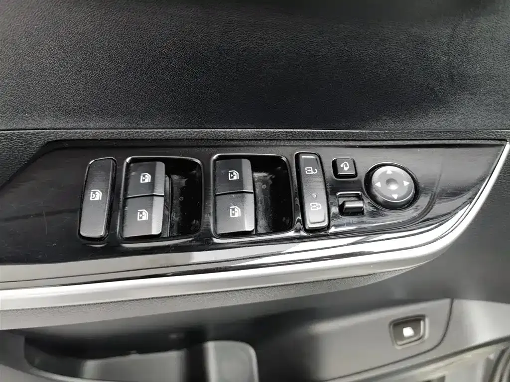 Hyundai Custo — фото 6
