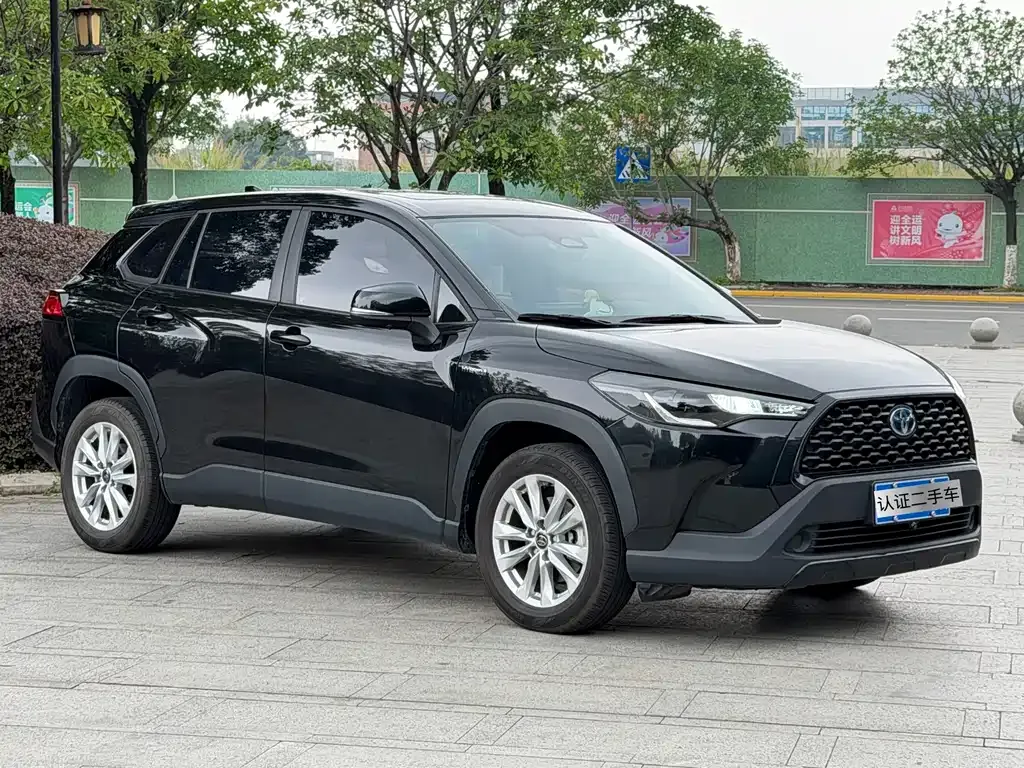 Toyota Corolla Cross — фото 10