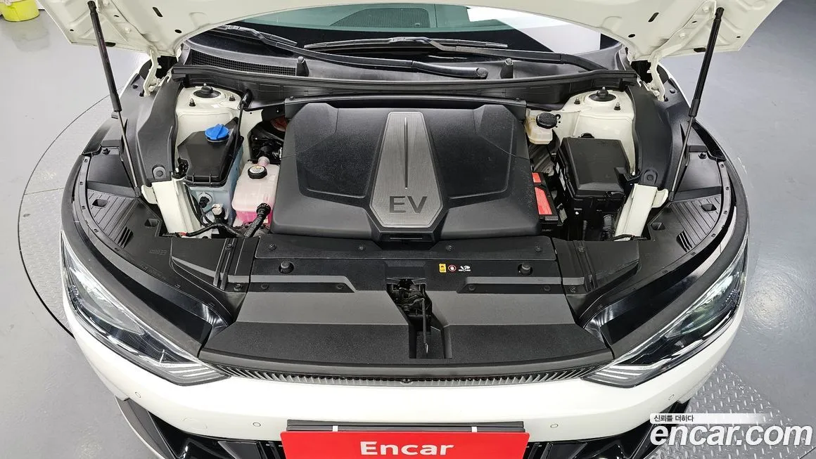 Kia EV6 — фото 8