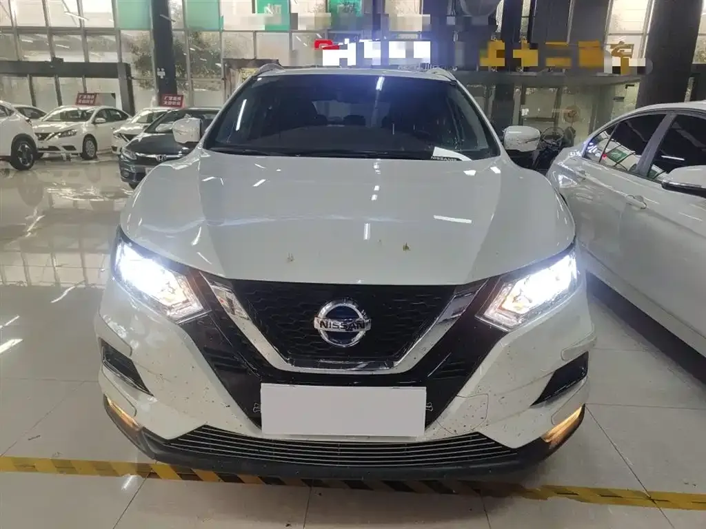 Nissan Qashqai — фото 10