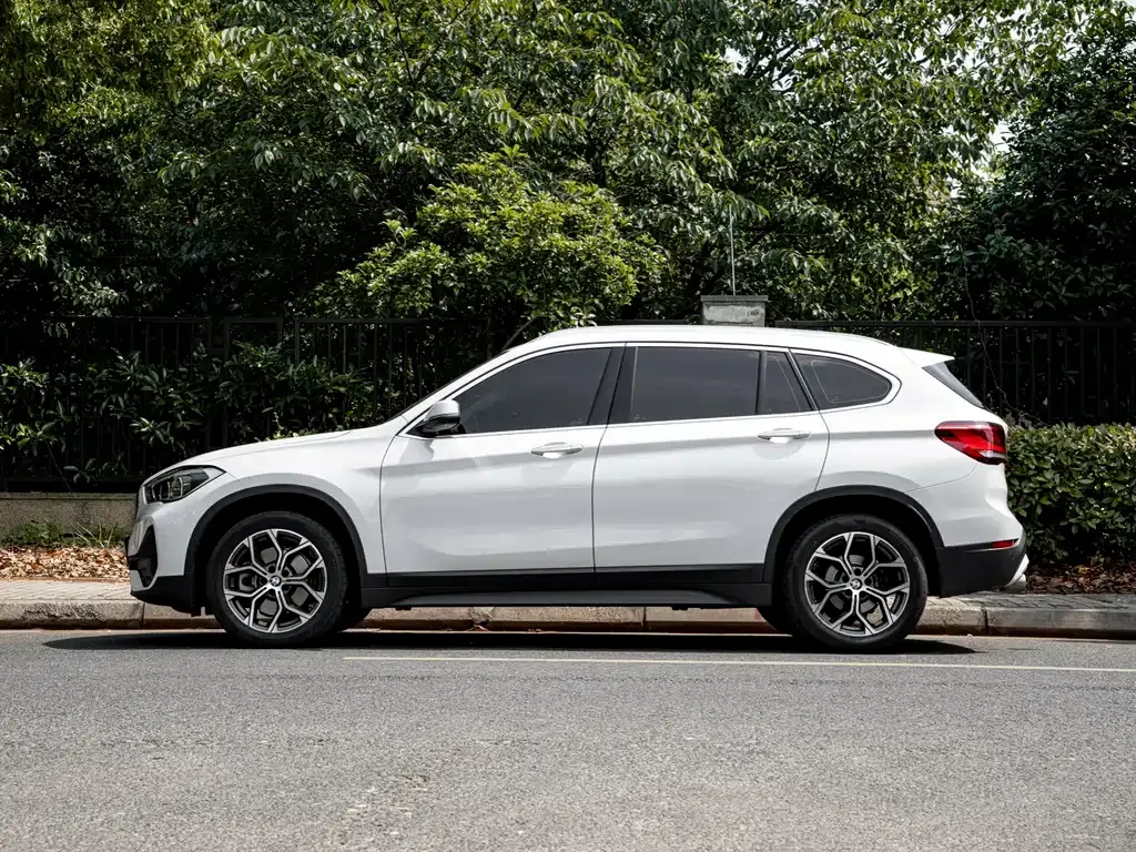 BMW X1 — фото 10