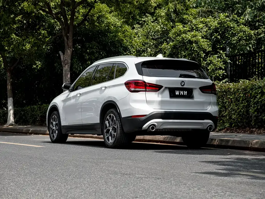 BMW X1 — фото 8