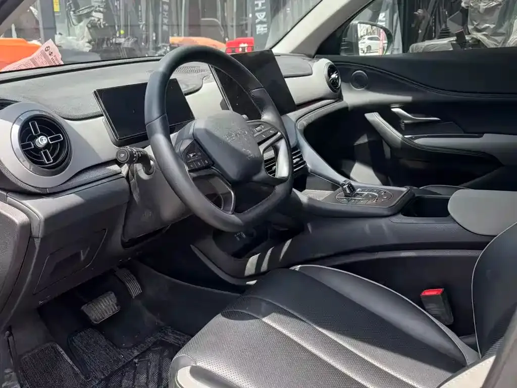 BYD Seal 05 DM-i — фото 3