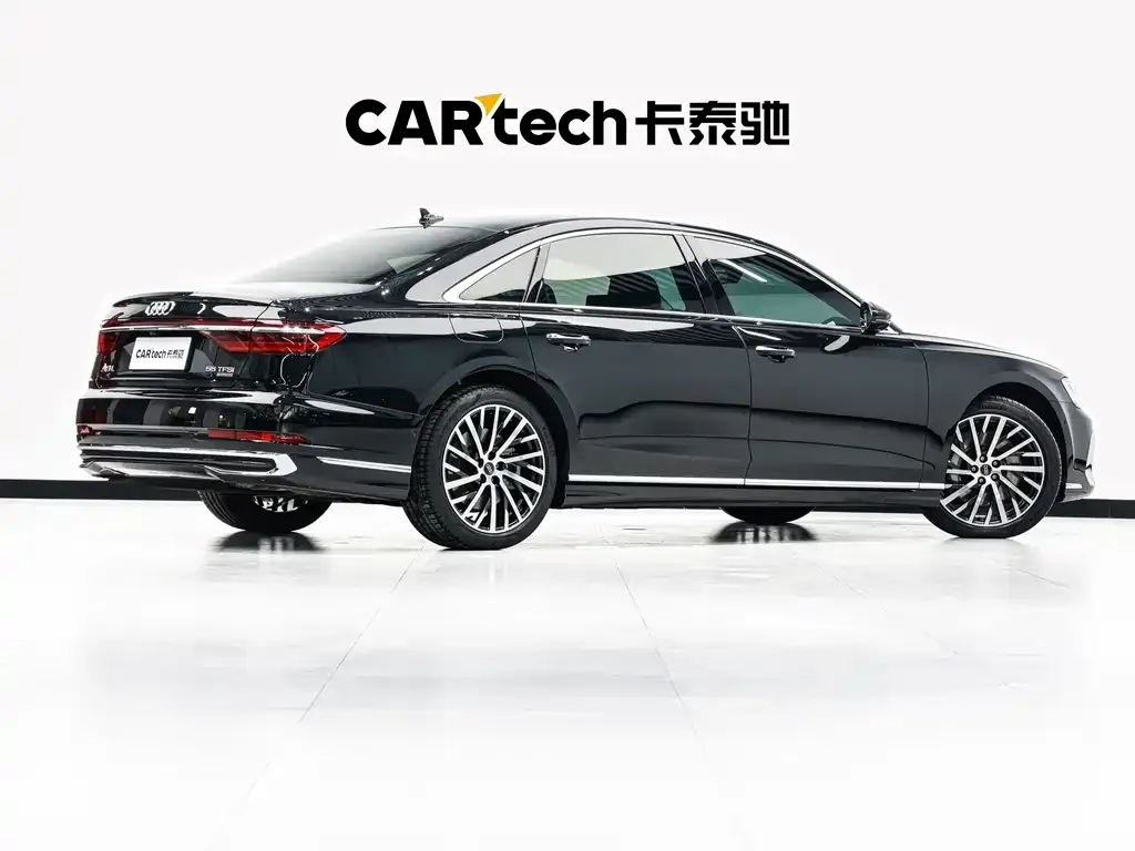 Audi A8 — фото 7