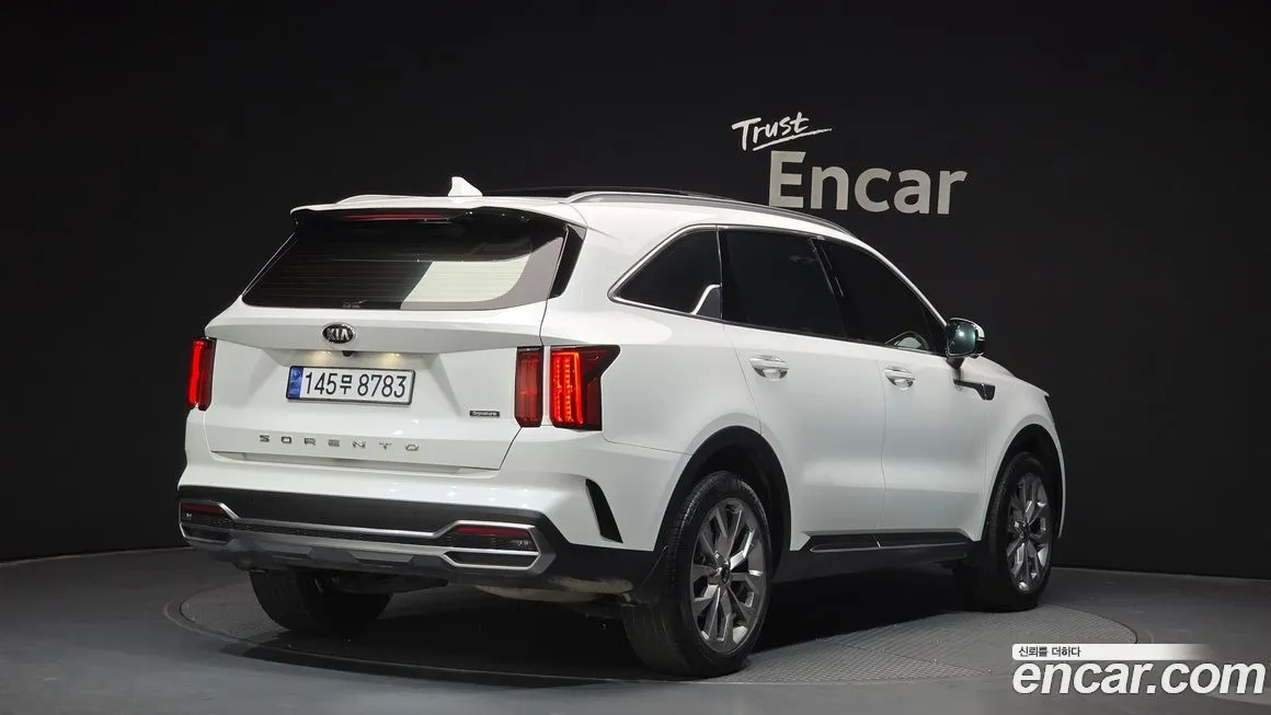 Kia Sorento — фото 6