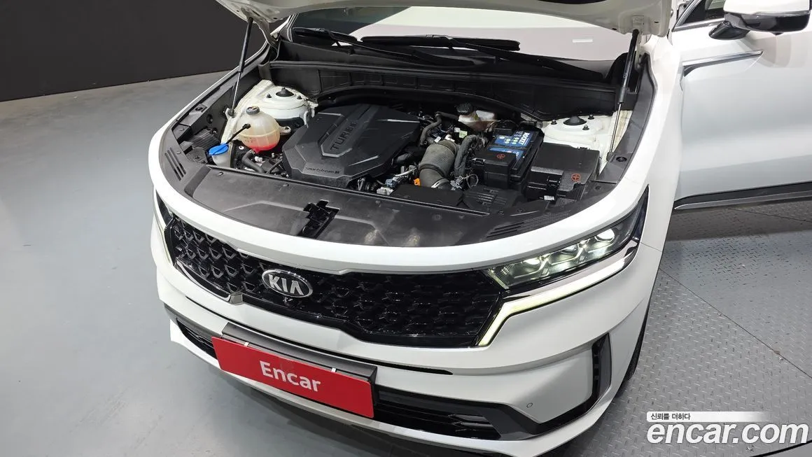 Kia Sorento — фото 7