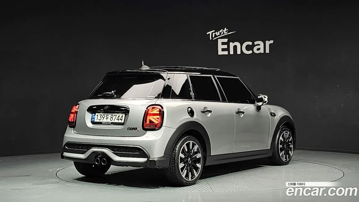 Mini Cooper 2023 из KR, фото 2