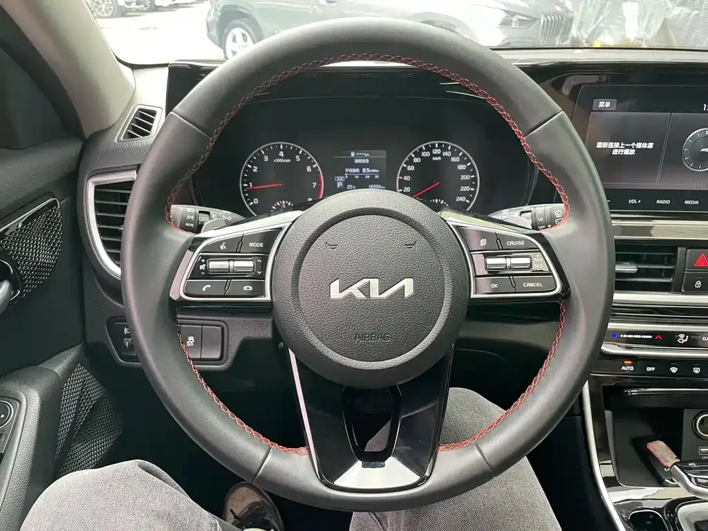 Kia KX3 — фото 3